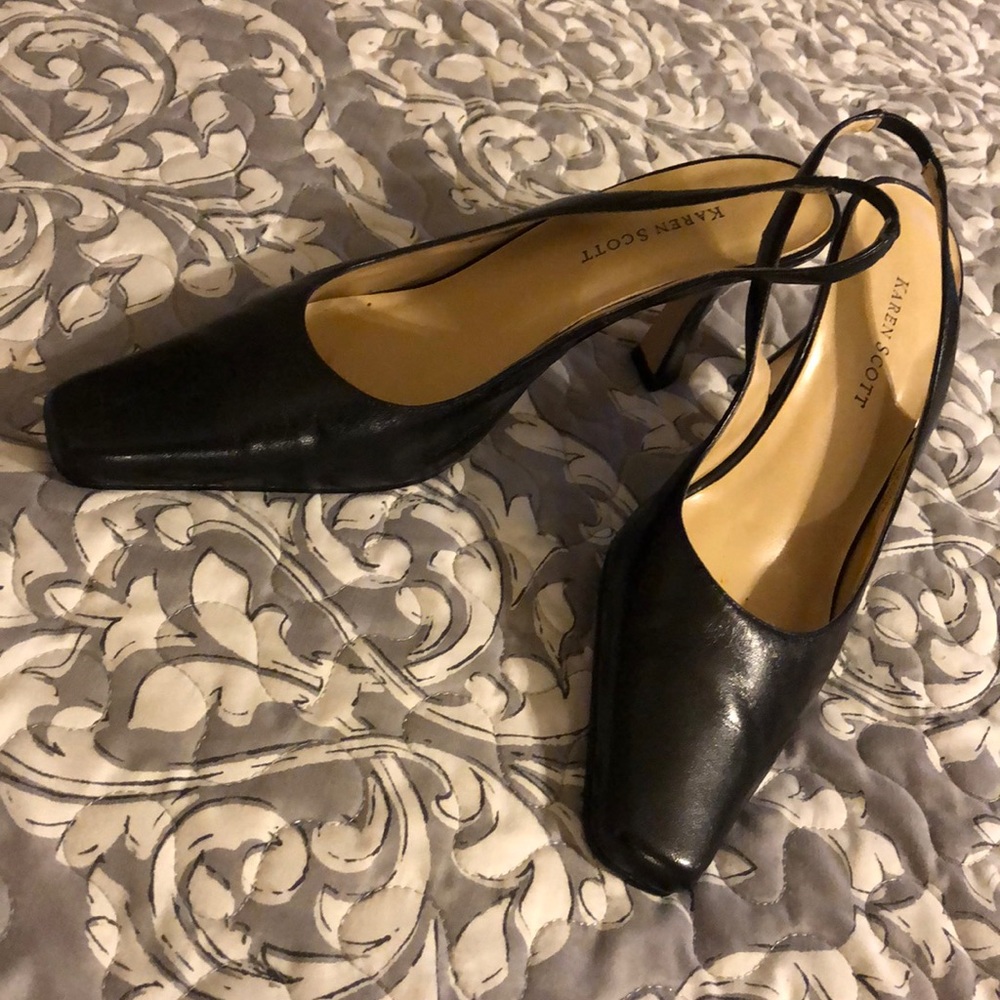Karen Scott sling back heel